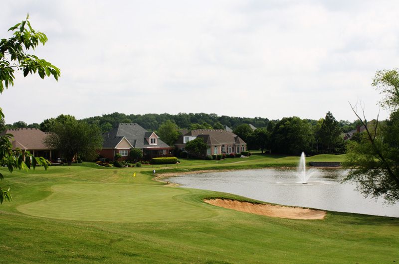 Golf course fountain